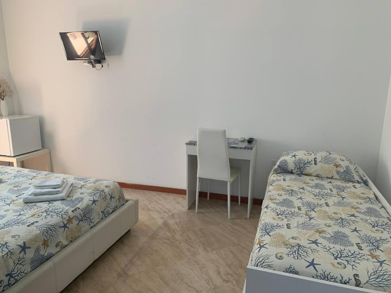 Borgomarino'S Room チェファル エクステリア 写真