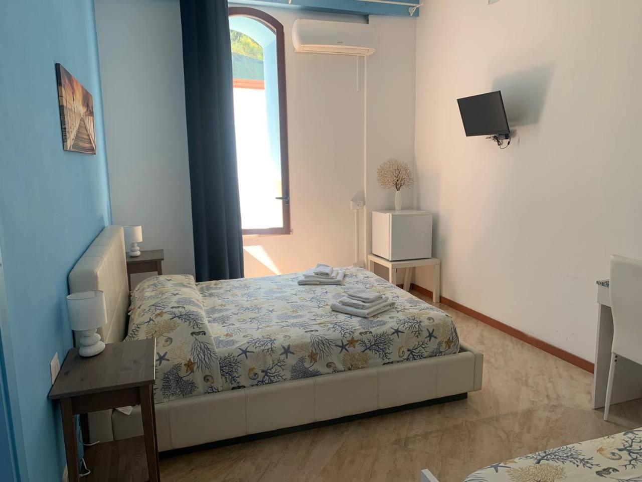 Borgomarino'S Room チェファル エクステリア 写真